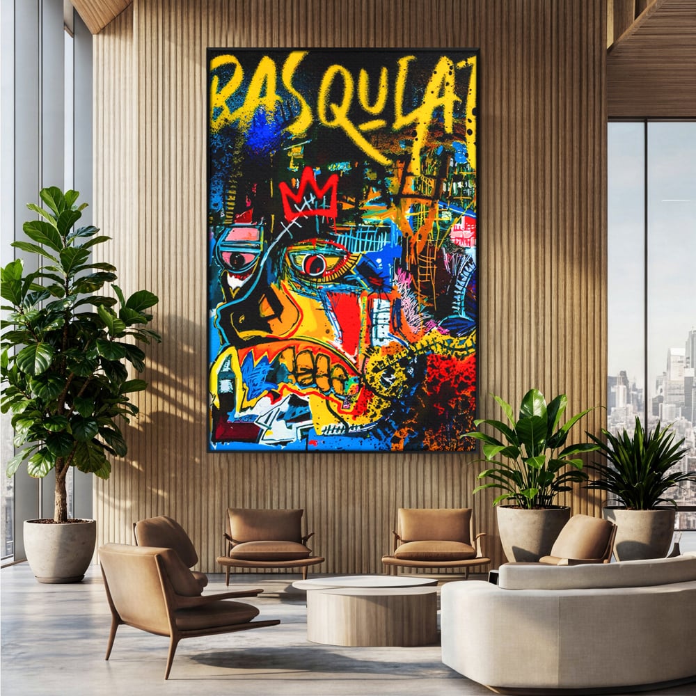Tablou canvas cu tablou canvas cu portret pop art si coroana rosie, in rama de aluminiu negru, pe perete intr-un birou